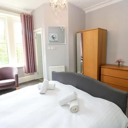 Fern Lee Semesterbostad *