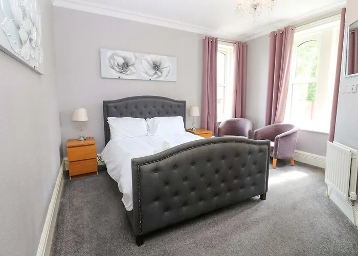 Semesterbostad Fern Lee *